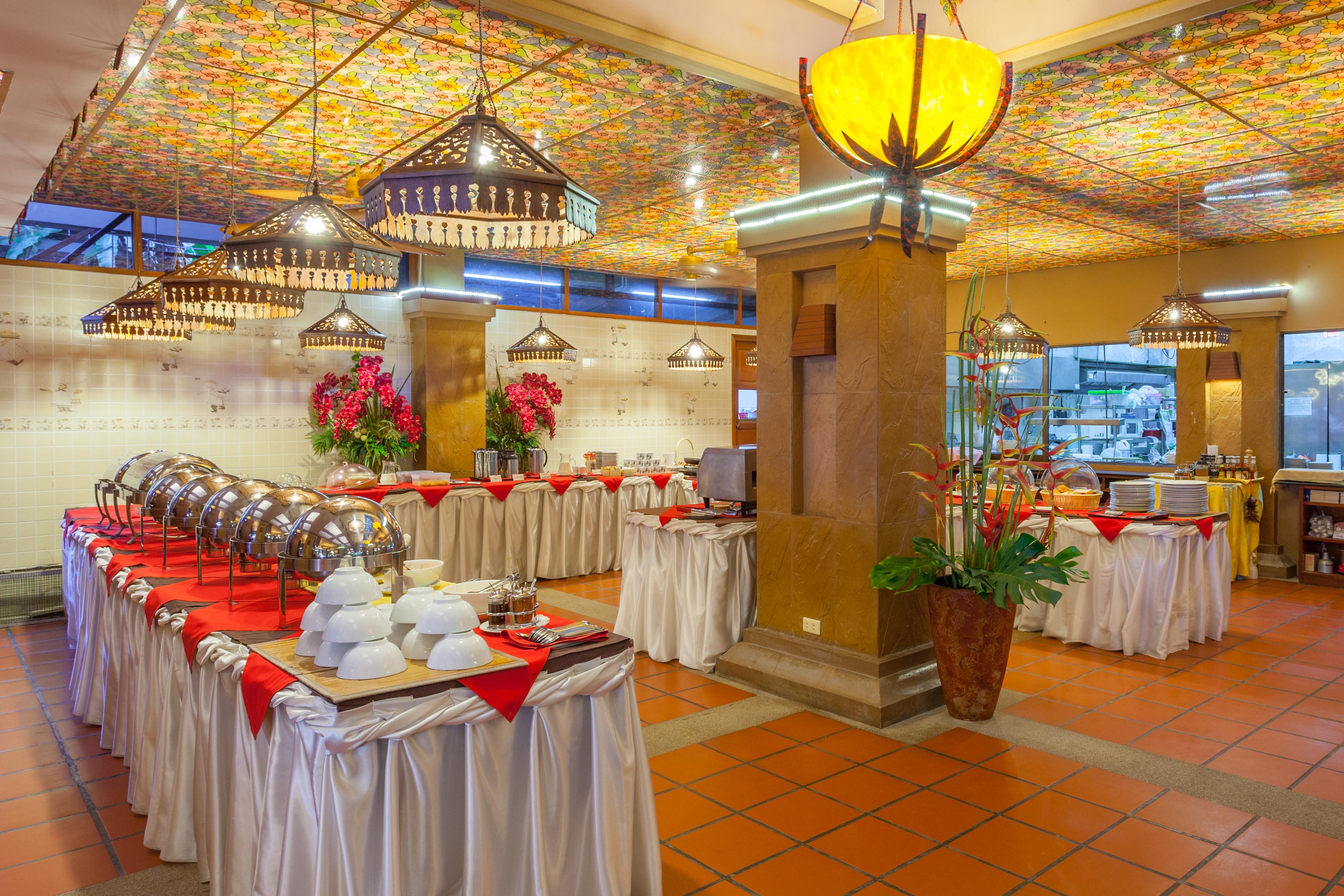 Tropica Bungalow Beach Hotel Patong Extérieur photo