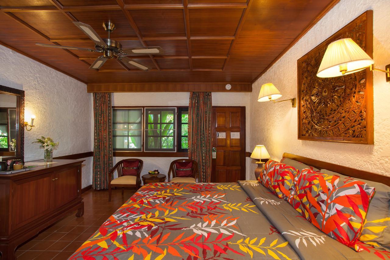 Tropica Bungalow Beach Hotel Patong Extérieur photo