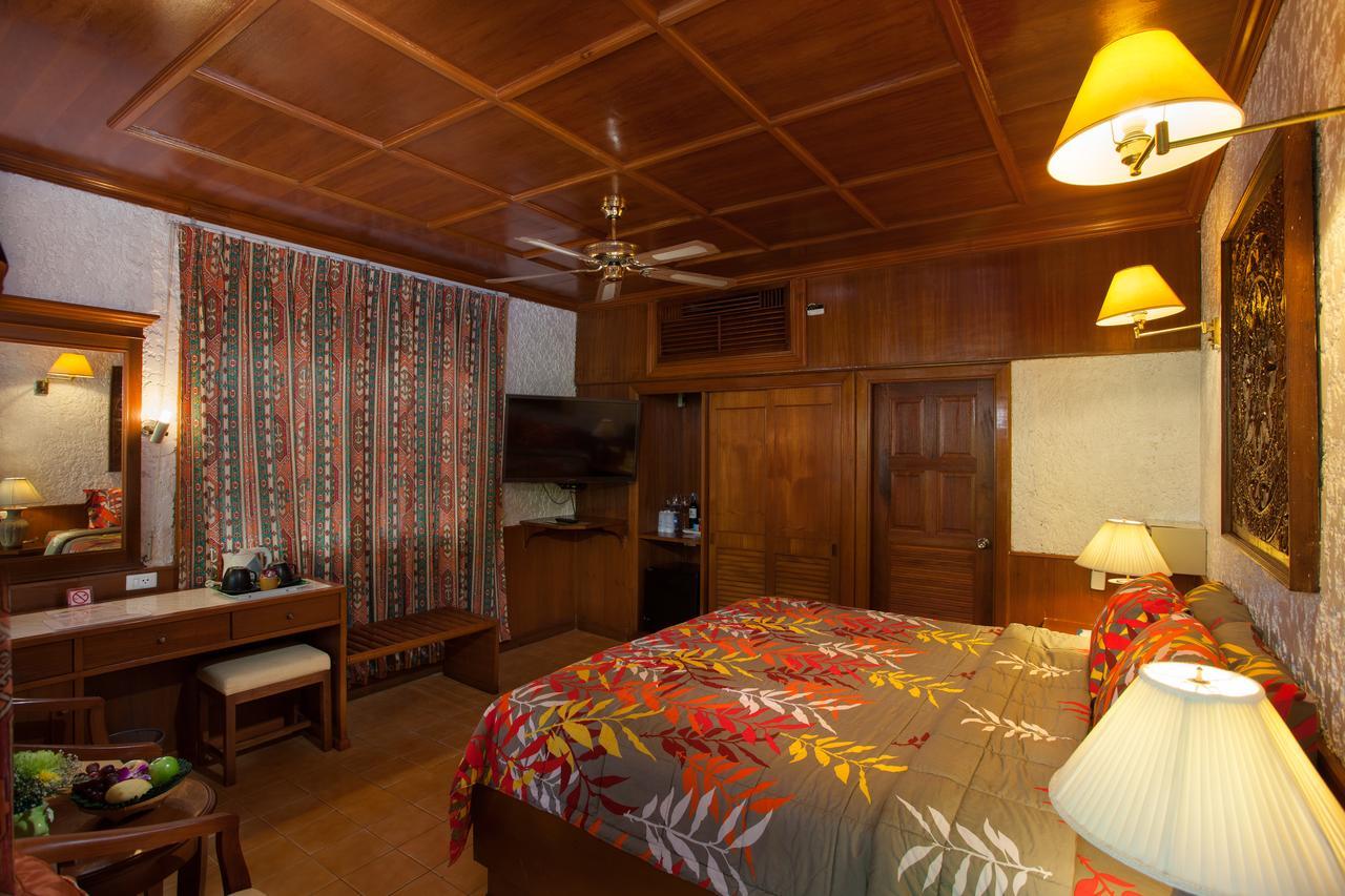 Tropica Bungalow Beach Hotel Patong Extérieur photo